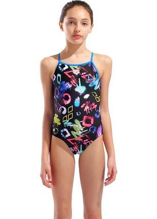 Купальник слитный для девушек arena graffiti swimsuit light drop b черный, мультиколор детский 164 см (010289-580)