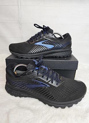 Беговые кроссовки brooks gore-tex 45 размер