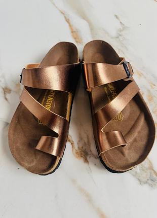 Жіночі шльопанці birkenstock
