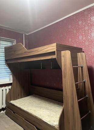Двухъярусные кровати