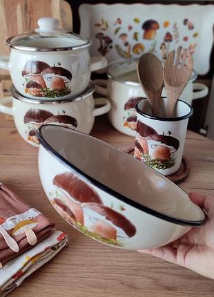 Миска эмалированная 2.5 л