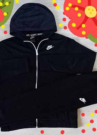 Спортивный  костюм  nike