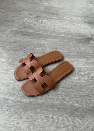 Шльопанці жіночі