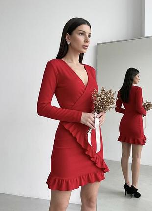 Сукня червона фактурна з рюшами