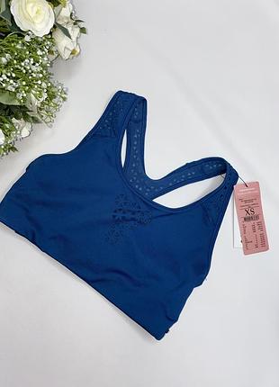 Топ  з перфорацією hunkemoller