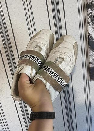 Шкіряні кросівки bikkembergs 39 р