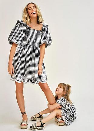 Коротка сукня з вишивкою river island