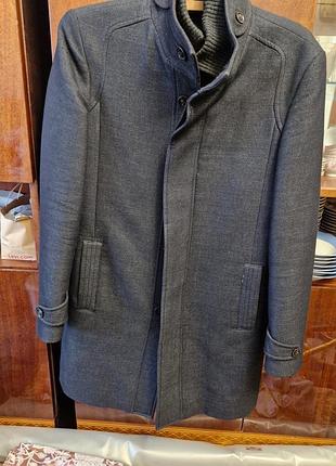 Стильне чоловіче пальто zara man black tag з подвійним коміром (розмір l)