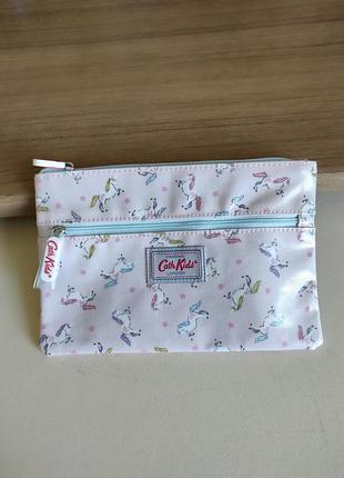 Cath kids новенька косметичка