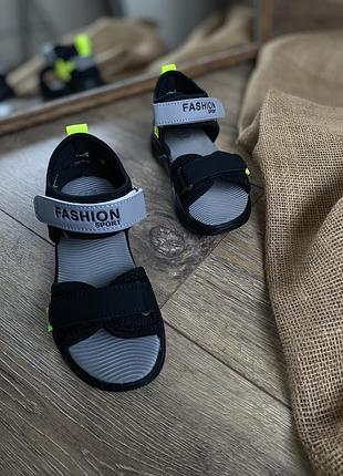Дитячі босоніжки з led-підсвіткою для хлопчика fashion sport чорні/сірі, р. 26–31