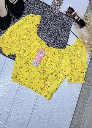 Новий літній топ boohoo m жовтий топ в квітковий принт короткий топ