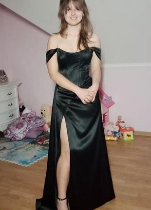 Сукня випускна