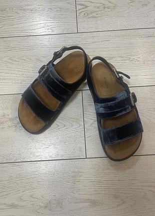 Сандалі massimo dutti