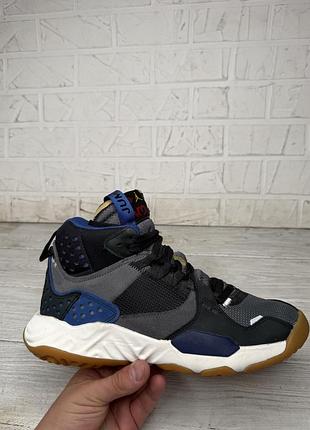 Крутые модные кроссовки jordan delta mid react 40-40.5 р