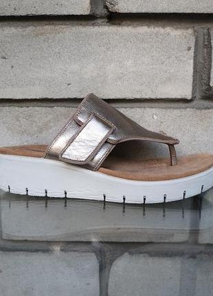 Шльопанці clarks unstructured cushion comfort un karely sea в'єтнамки сабо тапки crocs birkenstock сандалі ecco