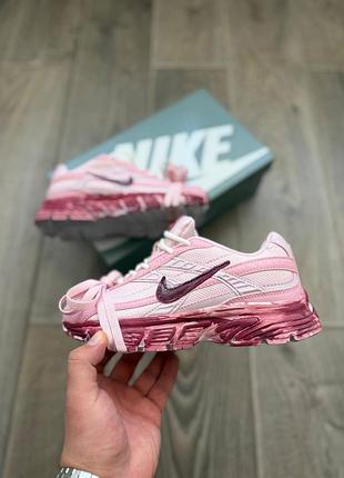 Стильні жіночі кросівки nike initiator custom pink