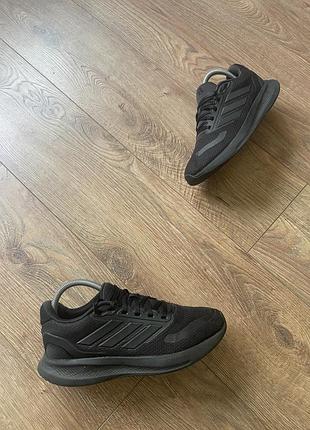 Кросівки adidas 40