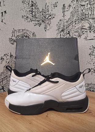 Jordan max aura 6 2