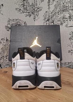 Jordan max aura 6 4