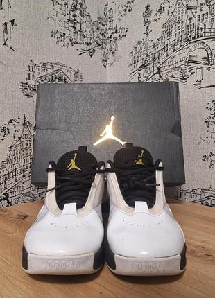 Jordan max aura 6 3