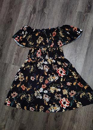 ✨ продам стильну сукню в ідеальному стані.
🌸 розмір: s–m
🌸 одягалася лише 2 рази.
🌸 без дефектів, виглядає як нова.
🌸 дуже гарно сідає по фігурі