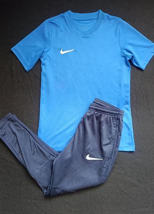Спортивный костюм nike