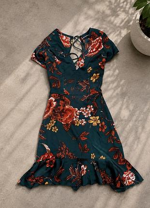Сукня prettylittlething зелена xs