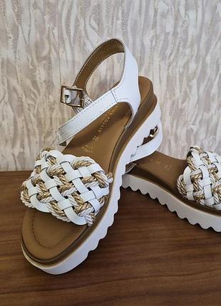 Новые кожаные босоножки divine follie/made in italy 🇮🇹/38 / оригинал