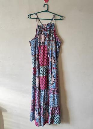 Яркий летний ярусный сарафан максы boohoo в восточный узор / пейсли xl 16 / 44