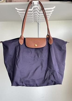 Фіолетова сумка-тоут longchamp le pliage з коричневими шкіряними ручками та золотистою фурнітурою