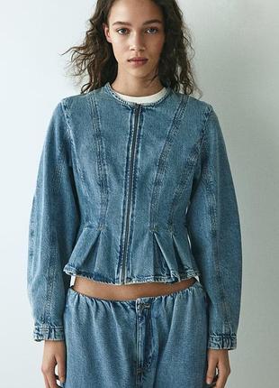 Нова жіноча джинсова куртка від h&m з поточних колекцій