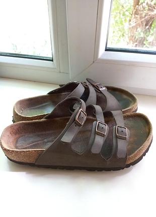 Шльопанці /сандалі birkenstock