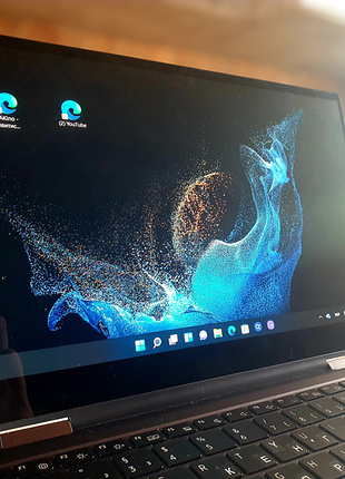 Samsung galaxy book2 pro (під відновлення або на запчастини)