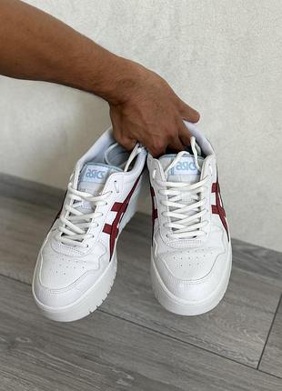 Жіночі кросівки asics