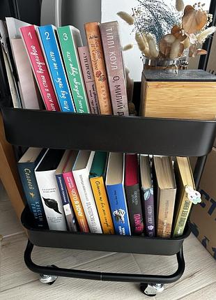 Продам книги 180 грн.,200грн.,250.,300..