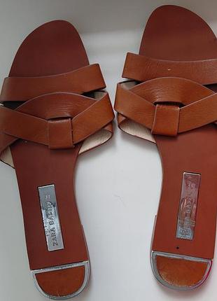 Шльопанці zara