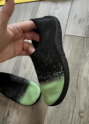 Аквашузи взуття для пляжу