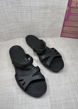 Оригінальні шльопанці crocs