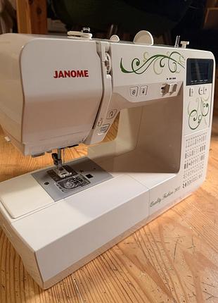 Компʼютерна швейна машина janome 7600