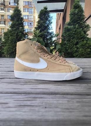 Кросівки 39 розмір. кросівки nike. nike blazer. nike. високі кросівки. кросівки високі. кросівки замшеві. кросівки