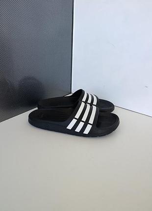 Шльопанці адідас/ шльопанці adidas