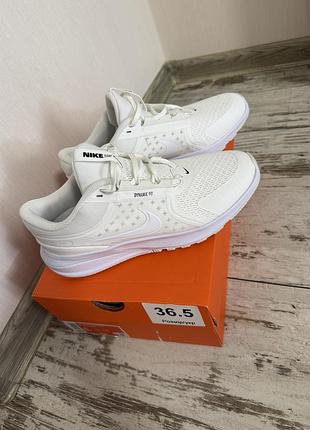 Жіночі білі кросівки nike, зручні легенькі розмір 37.5 матеріал текстиль