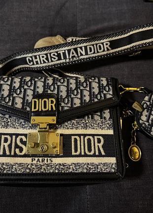Стильная женская сумка в стиле christian dior с косметичкой