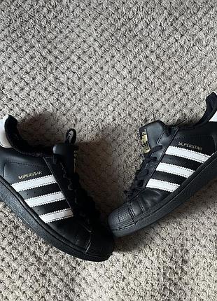 Кросівки жіночі adidas superstar 38 повсякденні оригінал чорно-білі 23.5 см