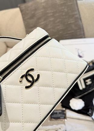 Chanel vanity case 2