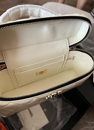 Chanel vanity case 3