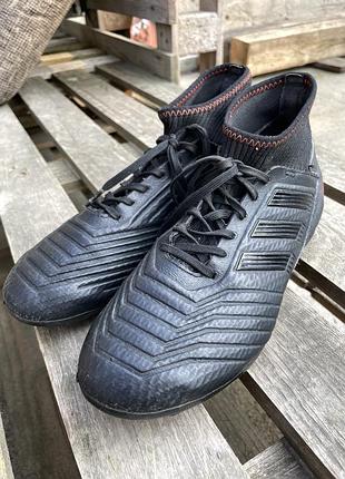 Чорні футбольні бутси adidas predator 39