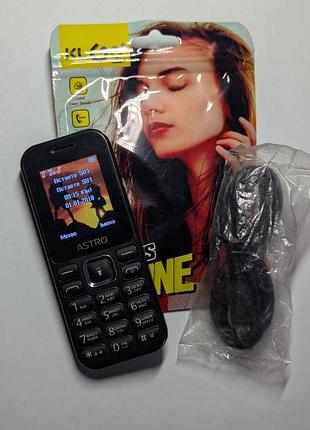 Astro a174 — компактний кнопочний телефон (dual sim + камера)