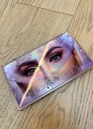Оригінальна палетка тіней huda beauty mercury retrograde (нюанс пакування)