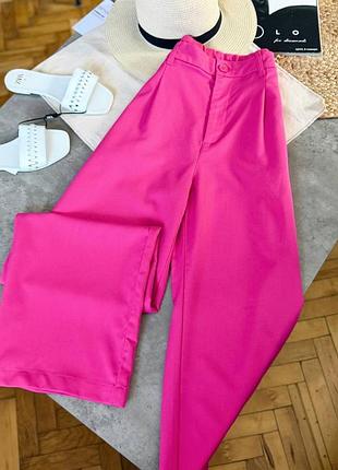 Прямі брюки в кольорі фуксія h&m💗